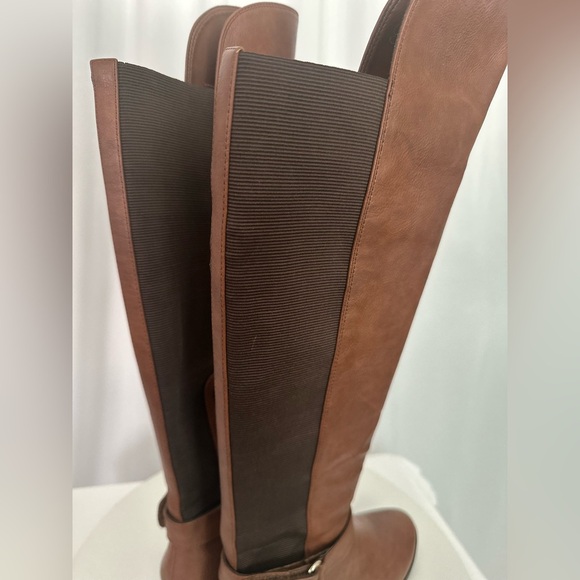 Call it Spring Sterna Velcro Closure High Ankle Block Boot (SH88) - Picture 12 of 14